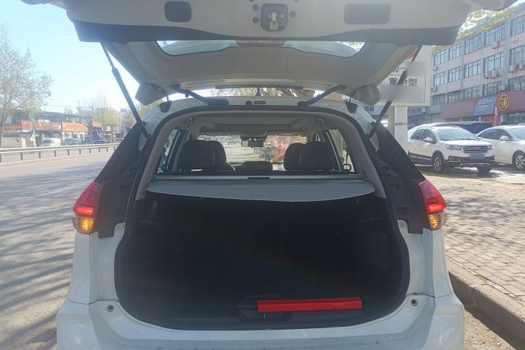 Used Nissan X-Trail 2023 Classic 2.0L Two-Wheel Drive Smart Connect Premium Edition Trunk