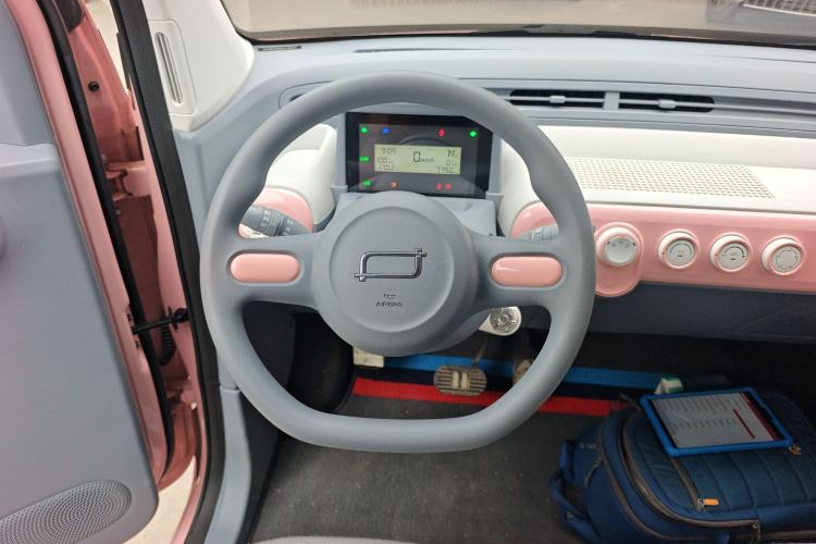 Used Bestune Pony 2024 170km Range Energizing Horse Steering Wheel