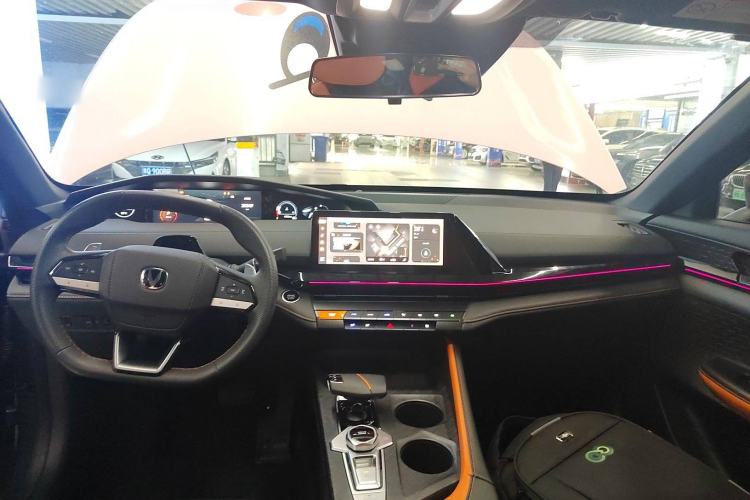 Used CHANGAN UNI-V 2022 1.5T Smart Navigation Version Center Console