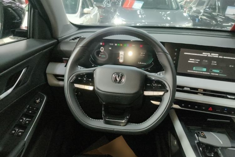 Used CHANGAN CS75 PLUS 2024 3rd Generation Champion Edition 1.5T Intelligent Drive Dynamic Model
