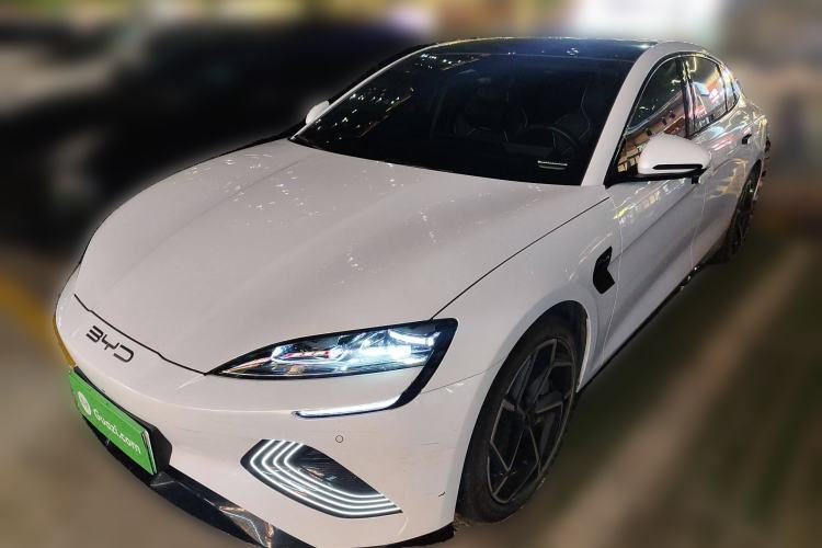 Used BYD Seal 2022 700 km Long-Range Rear-Wheel-Drive Version