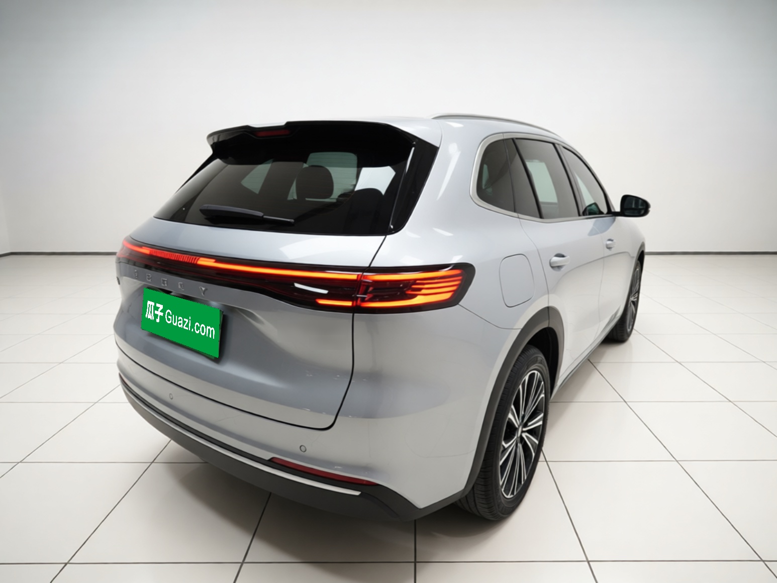 Geely Galaxy Xingjian 7 EM-i 2025 120km Navigator Edition — снимка 6