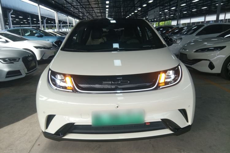 Used BYD Dolphin 2023 420 km Fashion Edition