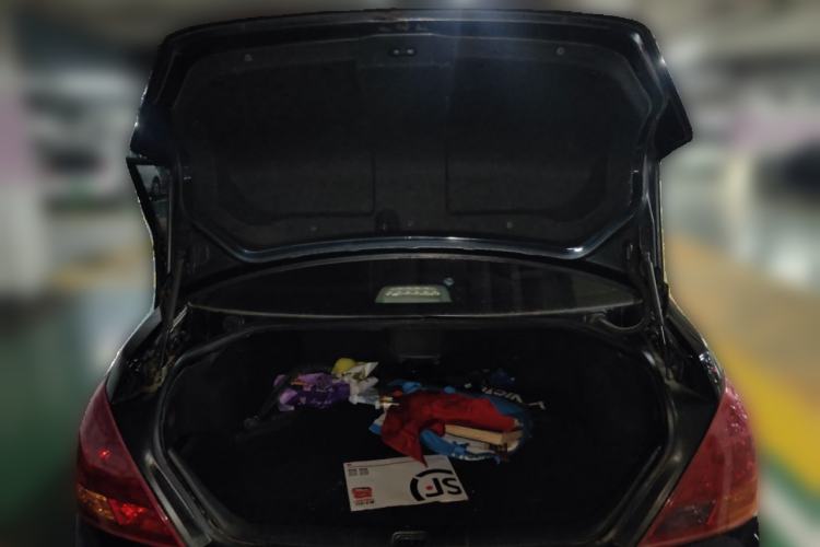 Used Nissan Teana 2006 230JK-S Comfort Sunroof Trunk