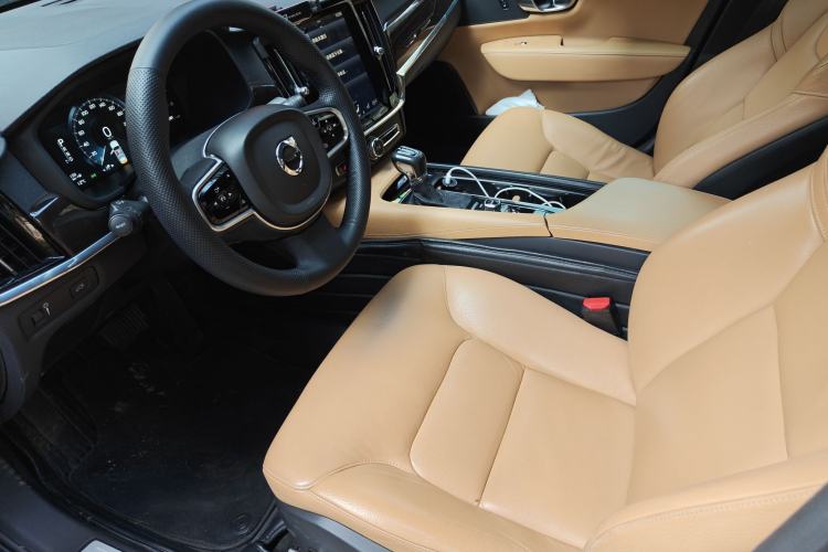 Used Volvo S90 2017 T4 Zhiyuan Edition
