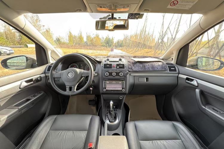 Used Volkswagen Touran 2015 1.4T DSG Comfort Edition 5 Seats
