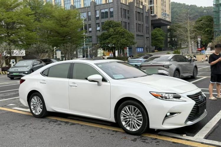 Used Lexus ES 2015 200 Elite Edition
