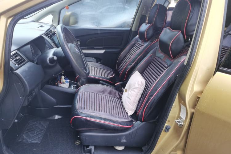 Used Venucia R50X 2013 1.6L Manual Model
