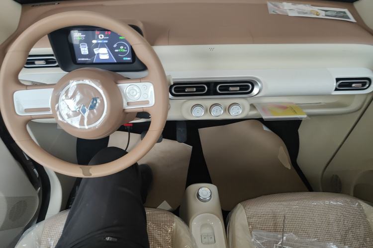 Used Wuling Hongguang MINIEV 2024 3rd Generation 215km Youth Edition
