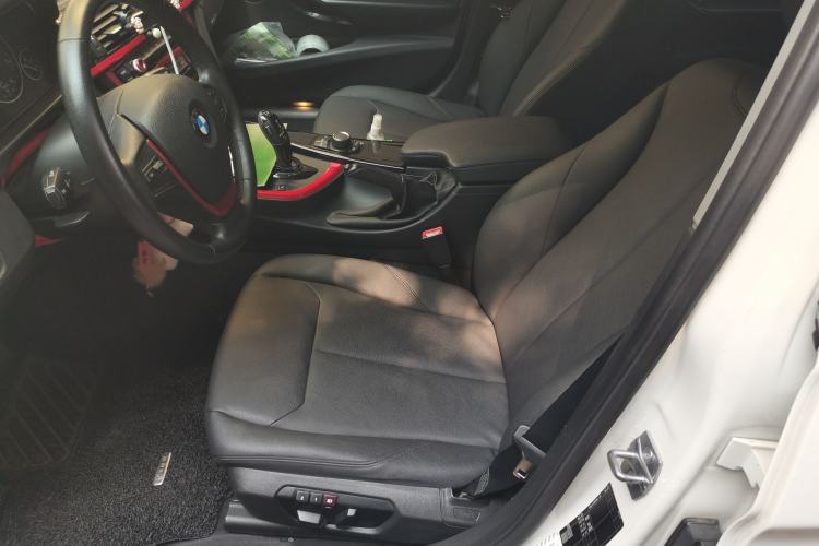 Used BMW 3 Series 2015 316Li Fashion Model
