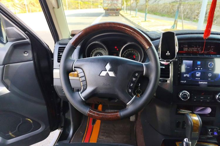 Used Mitsubishi Pajero (Import) 2018 3.0L Automatic Comfort Edition
