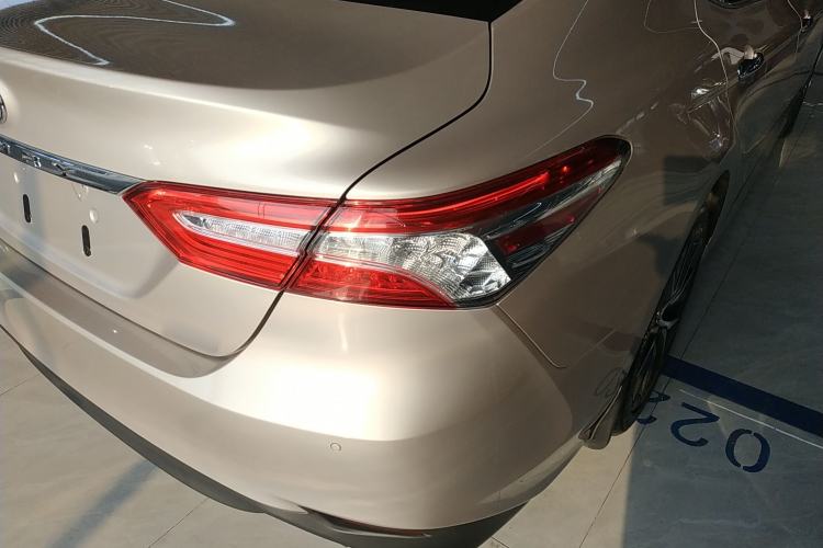 Used Toyota Camry 2021 2.5G Luxury Edition Right Rear Taillight