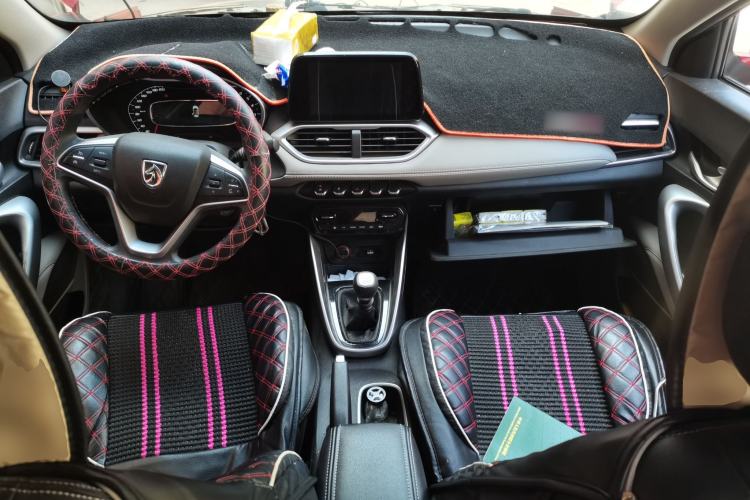 Used Baojun 510 2017 1.5L Manual Fashion Model
