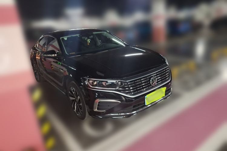 Used Volkswagen Passat 2025 Premium Version 380TSI Dragon Edition
