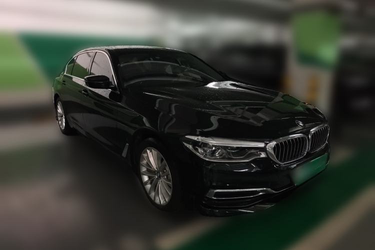 Used BMW 5 Series New Energy 2019 Updated Version 530Le Luxury Package Front Right 45 Deg