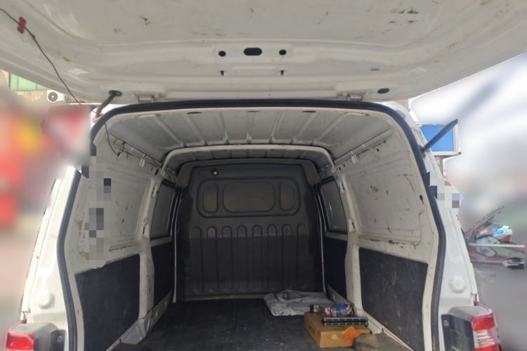 Used Jinbei Hiace X30 2023 1.5L Super-Enjoyment Van 2/5 Seats Non-Air-Conditioned Version SWC15M Trunk