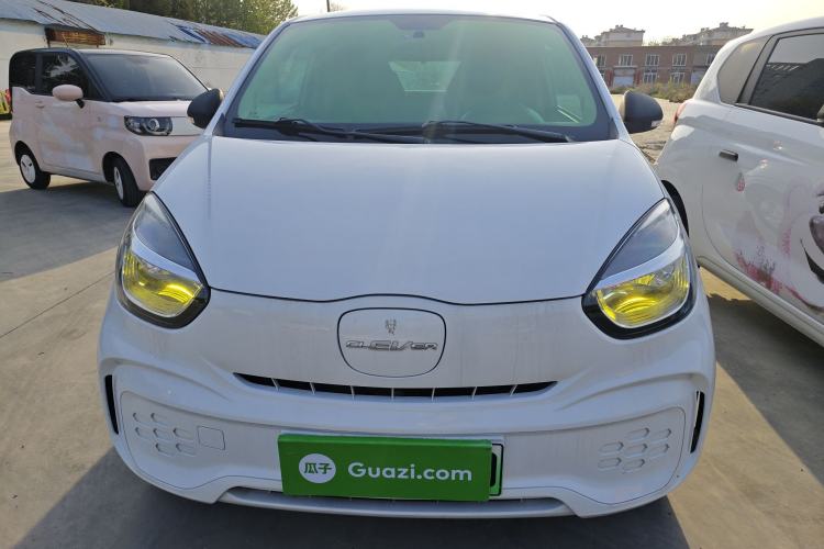 Used Roewe Clever 2021 302 km New Four-Seater Super-Efficient Version Front