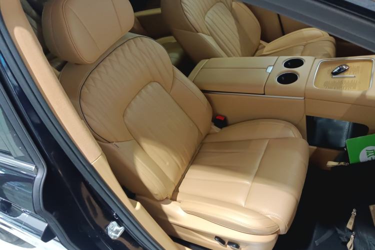 Used VOYAH Dream 2025 PHEV Four-Wheel-Drive Flagship Kunpeng Edition Right Front Seat