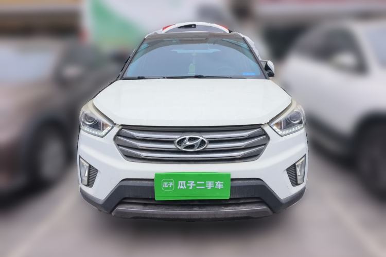 Used Hyundai ix25 2015 1.6L Automatic Two-Wheel-Drive Deluxe DLX Model
