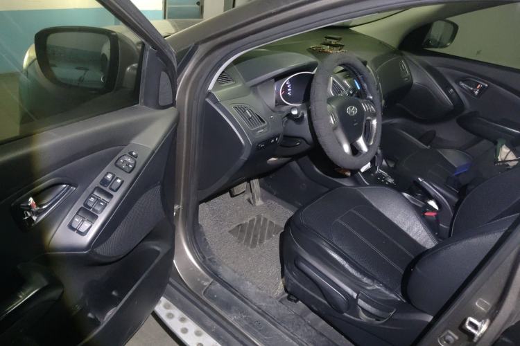 Used Hyundai ix35 2013 2.0L Automatic Two-Wheel Drive Smart GLS China IV Standard Driver Seat