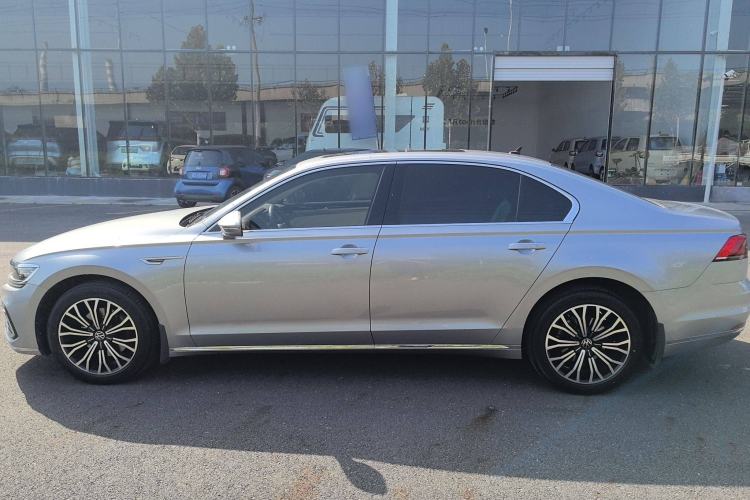 Used Volkswagen Phideon 2021 380TSI Luxury Edition

