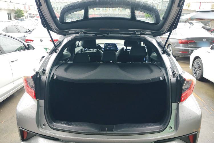 Used Toyota IZOA 2020 2.0L Yichi Version