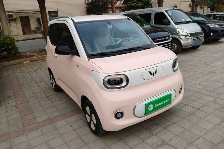Used Wuling Hongguang MINIEV 2024 3rd Generation 215km Advanced Version Front Right 45 Deg
