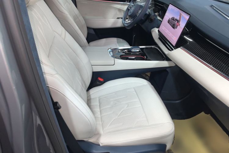 Used Zeekr 009 2024 Six-Seat Executive Version 4WD 108 kWh
