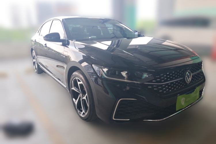 Used Volkswagen Passat 2024 380TSI Starry Dragon Edition
