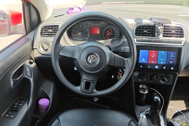 Used Volkswagen Polo 2011 1.6L Automatic ZhiShang Version
