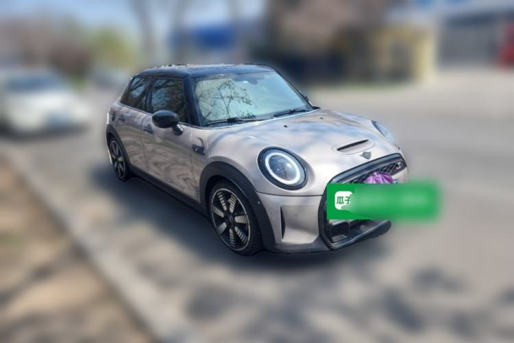 Used MINI 2023 2.0T COOPER S Artist Five-Door Edition Front Right 45 Deg