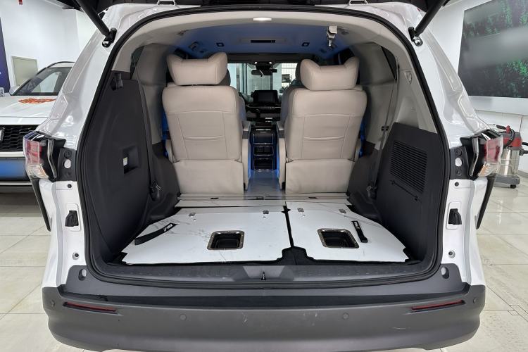 Used Toyota SIENNA 2023 2.5L Hybrid Comfort Edition
