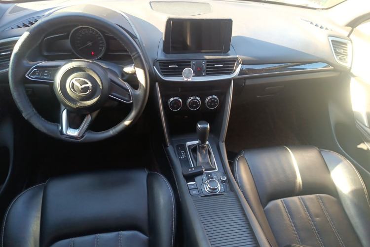 Used Mazda CX-4 2018 2.0L Automatic Two-Wheel Drive Blue Sky Dynamic Version China VI Standard
