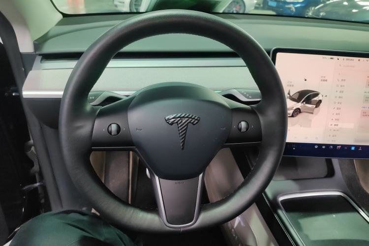 Used Tesla Model Y 2024 Long-Range All-Wheel-Drive Version