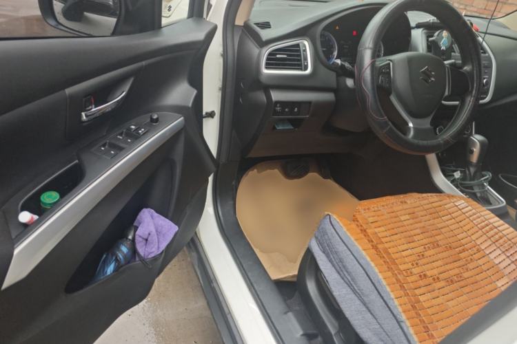 Used Suzuki S-Cross 2014 1.6L CVT Two-Wheel Drive Entry Model
