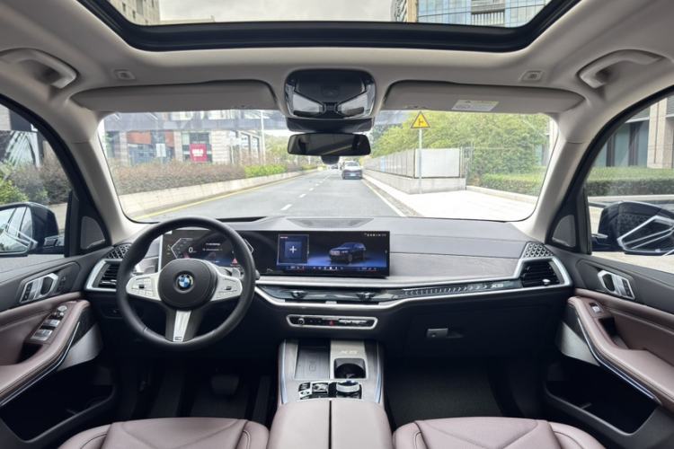 Used BMW X5 2023 xDrive 30Li Luxury M Sport Night Edition Package
