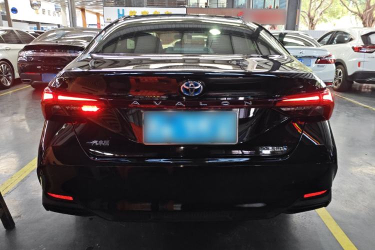 Used Toyota Avalon 2019 Dual-Engine 2.5L Luxury Edition China VI Standard