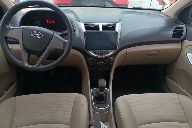 Used Hyundai Verna (older generation) 2014 1.4L Manual Smart GLS Trim
