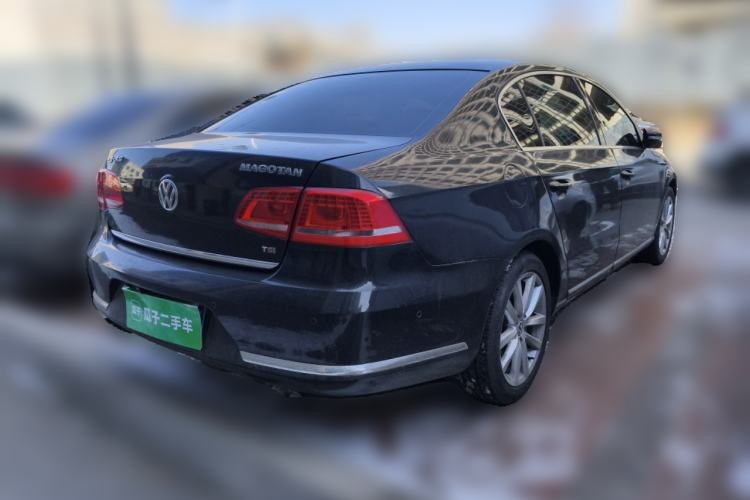 Used Volkswagen Magotan 2012 1.8TSI Prestige Model Rear Right 45 Deg