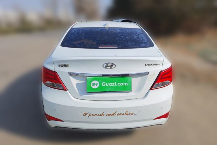 Used Hyundai Verna (older generation) 2014 1.4L Manual Top-Tier Model TOP