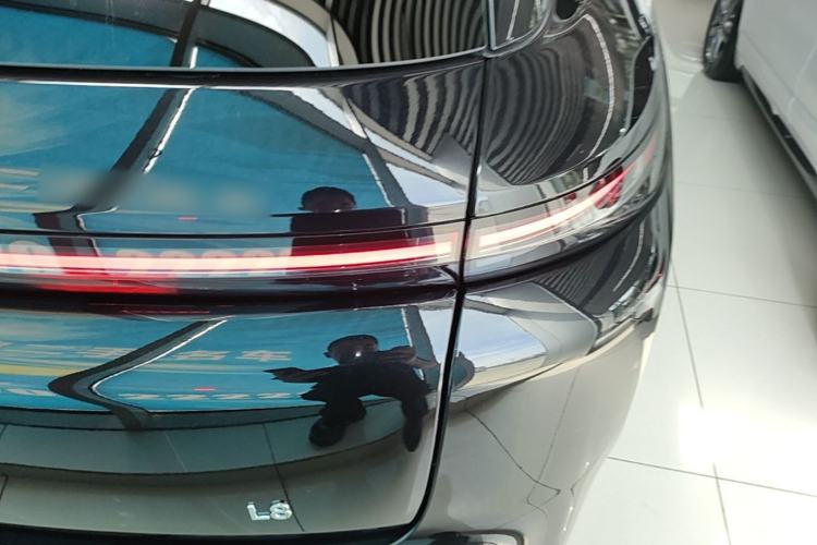 Used Li Auto L8 2024 Ultra Model Right Rear Taillight