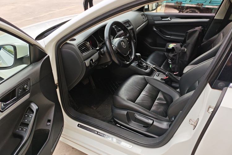 Used Volkswagen Sagitar 2018 280TSI DSG Ignite Edition Driver Seat