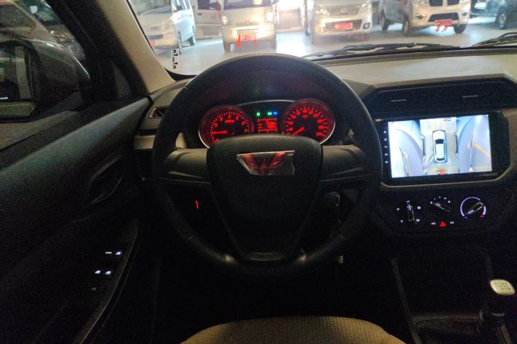 Used Wuling Hongguang 2021 1.5L S Standard Version LAR
