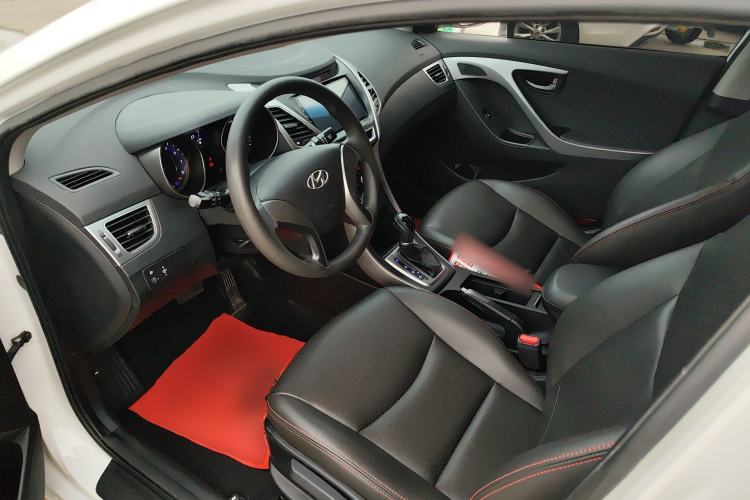 Used Hyundai Elantra (5th Generation / Langdong) 2016 1.6L Automatic Smart Version Driver Seat