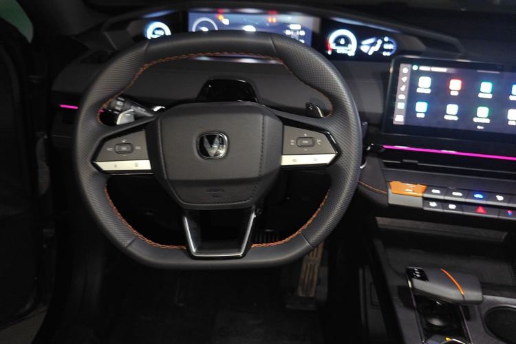 Used CHANGAN UNI-V 2024 1.5T Luxury Edition
