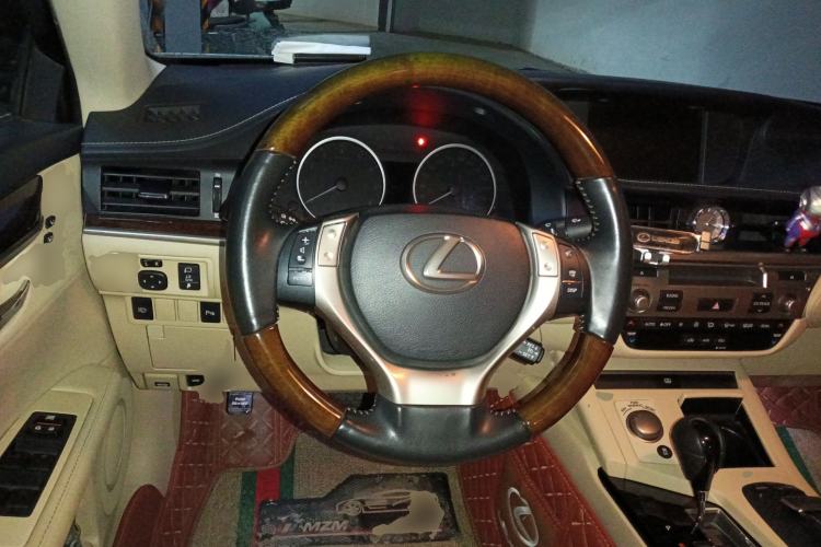 Used Lexus ES 2013 250 Elegant Edition
