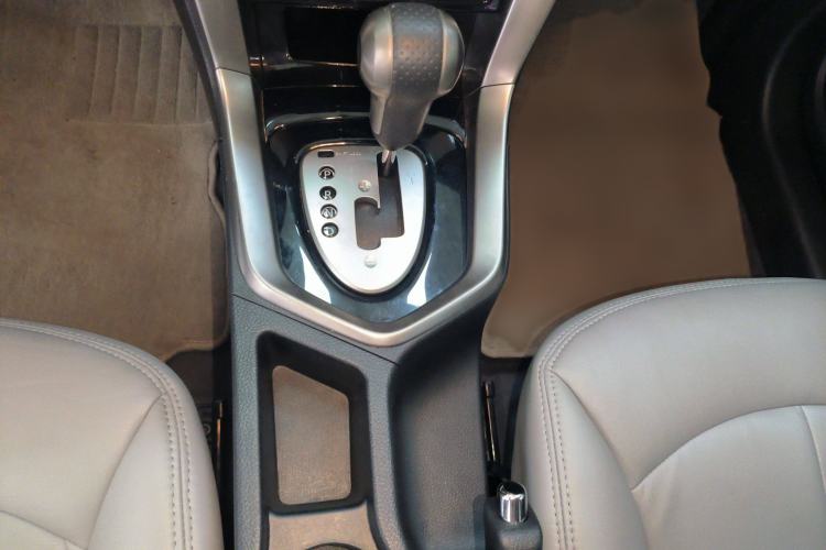 Used Venucia T70 2016 2.0L CVT Smart Choice Edition Interior 4