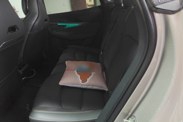 Used Lynk & Co 08 EM-P 2023 120km Long-Range Pro Left Rear Seat