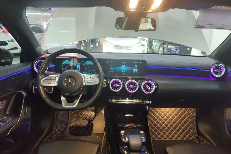 Used Mercedes-Benz A-Class 2022 Restyled A 200 L Sport Sedan Fashion Version
