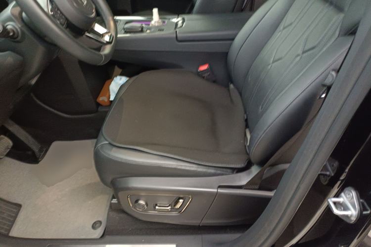 Used Zeekr 009 2022 WE Edition
